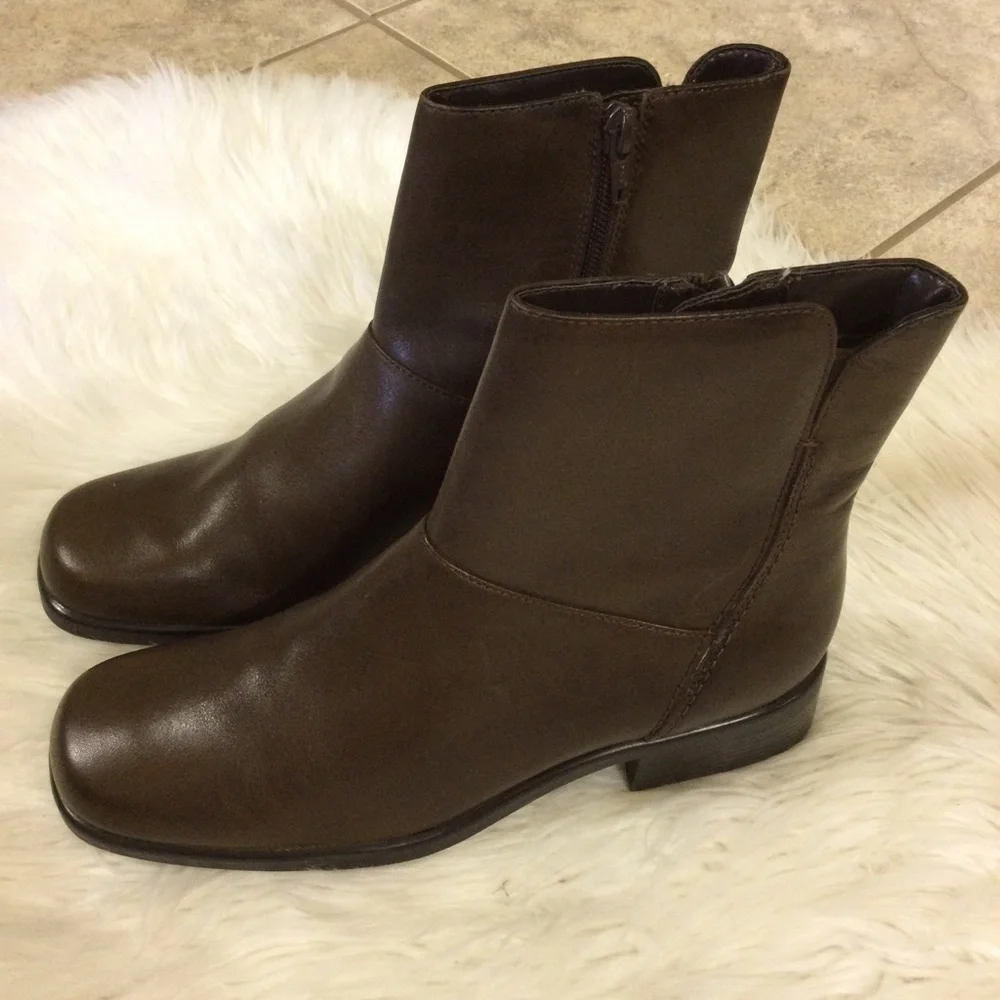 Studio Works Brown Leather Braydon Side Zip Ankle Boots Size 6.5